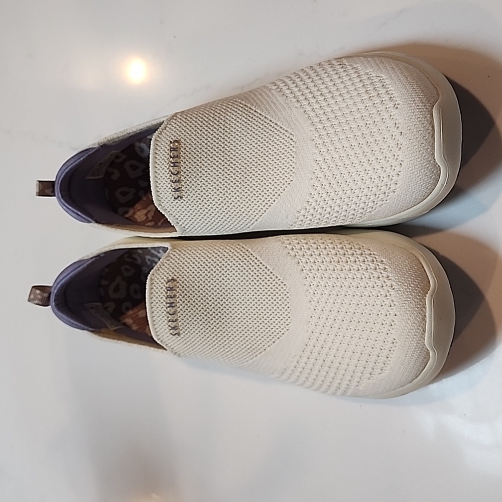 Sketchers stretch fit slip on